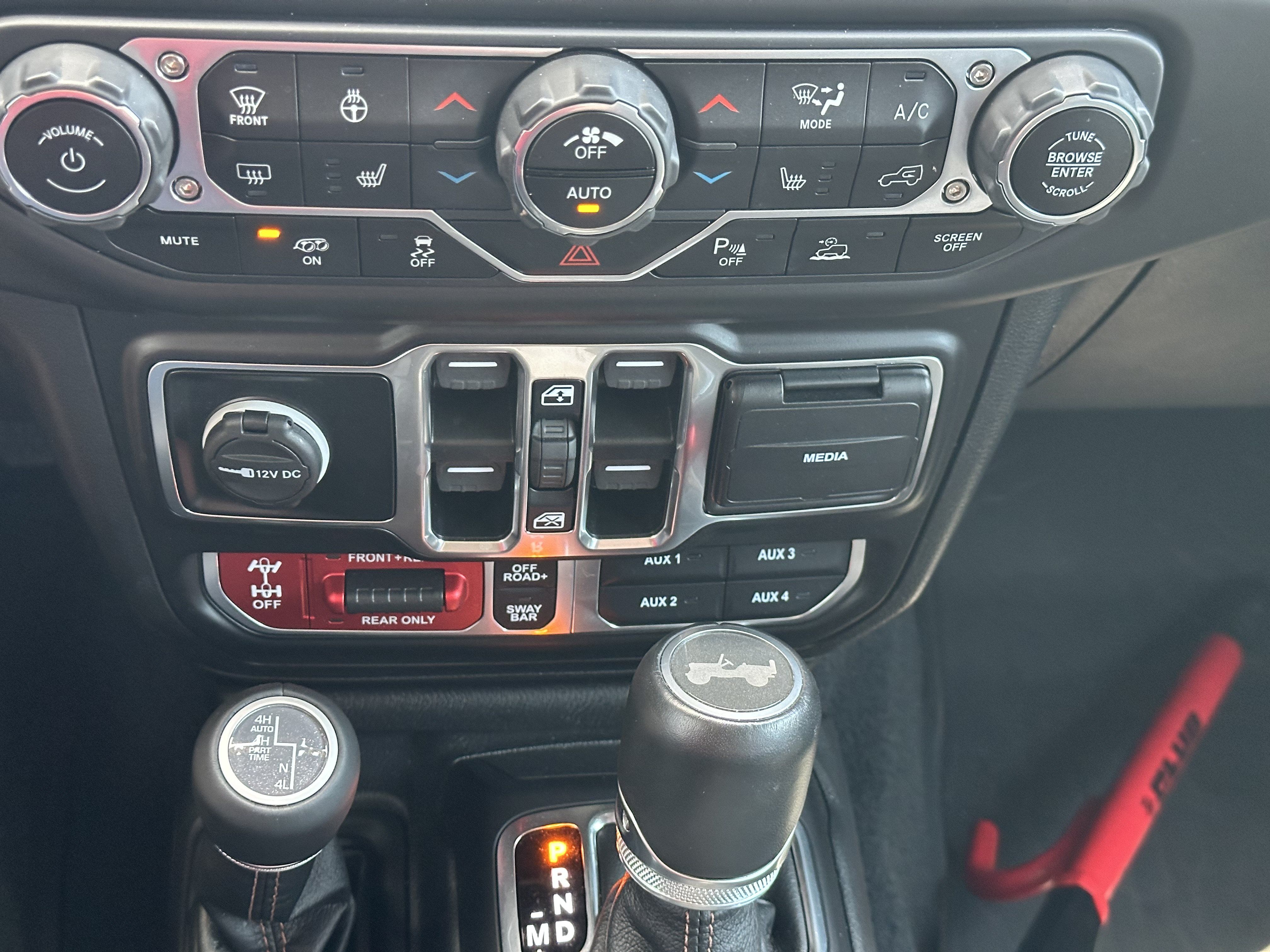 Used 2021 Jeep Wrangler Unlimited Rubicon w/ Dual Top Group AWD/4WD image 20