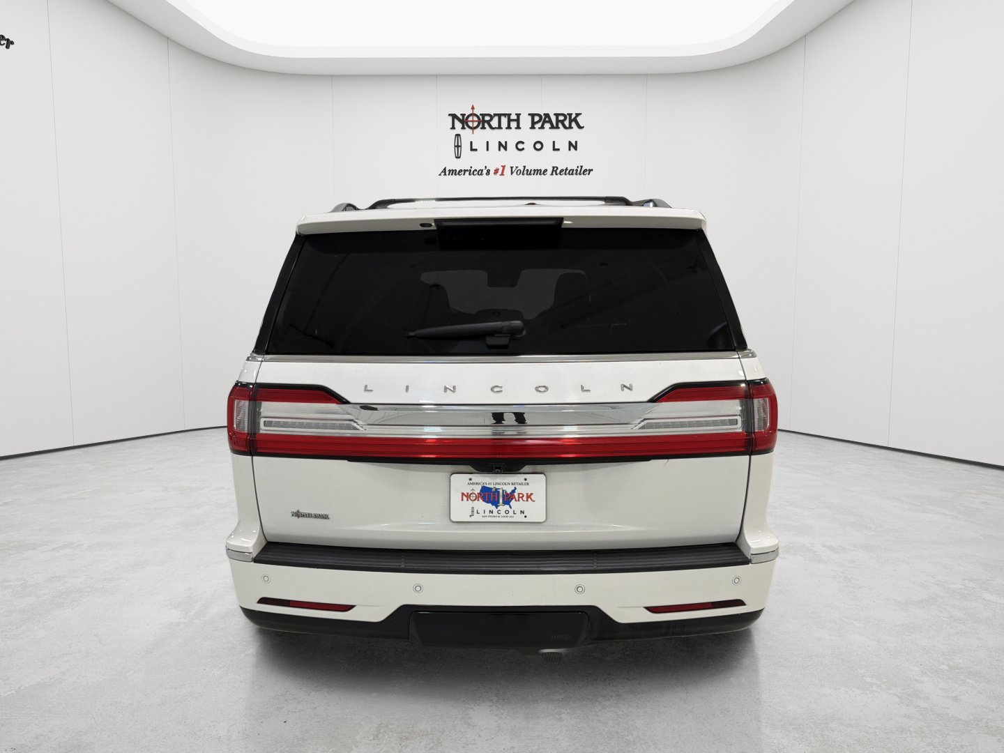 Used 2020 Lincoln Navigator Reserve w/ Equipment Group 208A Reserve AWD/4WD image 4