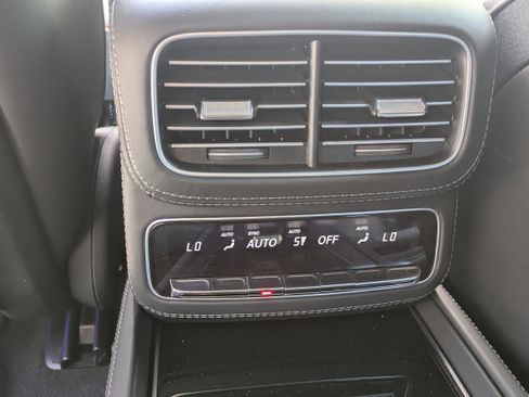 Used 2026 Mercedes-Benz Maybach GLS 600 4MATIC image 14