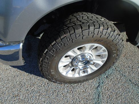 Used 2020 Ford F350 XLT w/ XLT Value Package AWD/4WD image 6