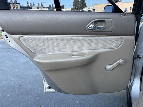 Used 1996 Honda Accord VP image 32