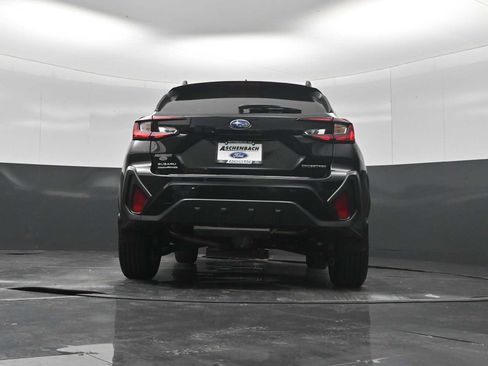 Used 2025 Subaru Crosstrek 2.5i Premium AWD/4WD image 31