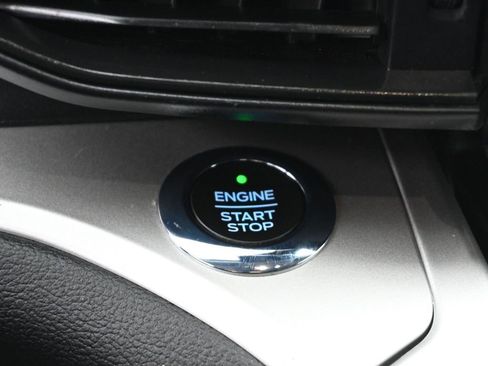 Used 2021 Ford Explorer XLT image 14