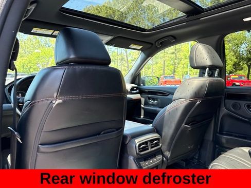 Used 2025 Honda Pilot TrailSport image 19