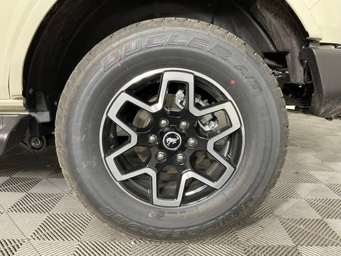 New 2026 Ford Bronco Outer Banks image 10