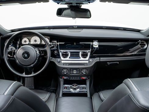 Used 2016 Rolls-Royce Ghost image 15