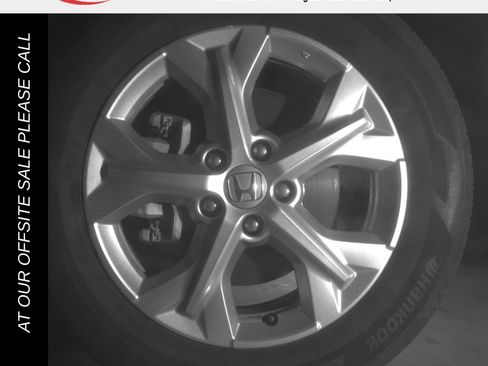 Used 2023 Honda HR-V LX image 9