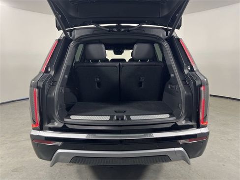 Used 2026 Cadillac Vistiq Luxury image 27