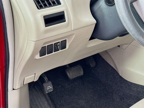 Used 2013 Toyota Prius V Three image 16