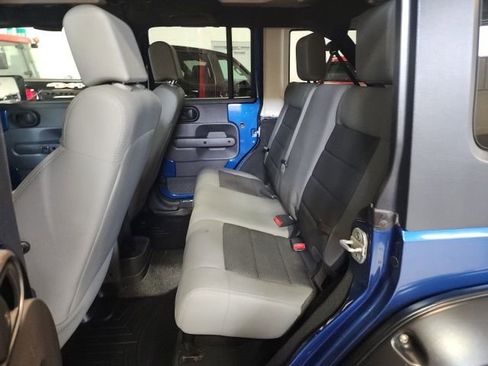 Used 2009 Jeep Wrangler Unlimited X image 13