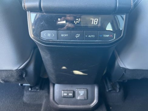 Used 2022 Toyota Highlander Bronze Edition image 29