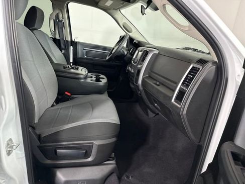 Used 2024 RAM 1500 Classic SLT image 28