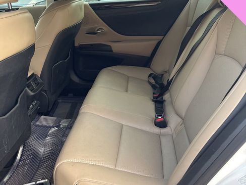 Used 2019 Lexus ES 350 w/ Premium Package image 21