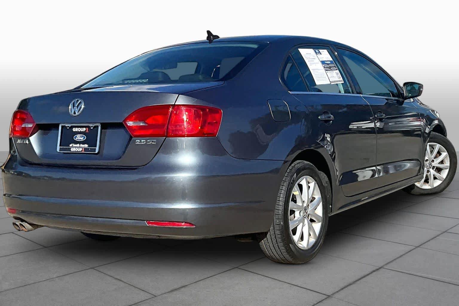 Used 2013 Volkswagen Jetta SE FWD image 13