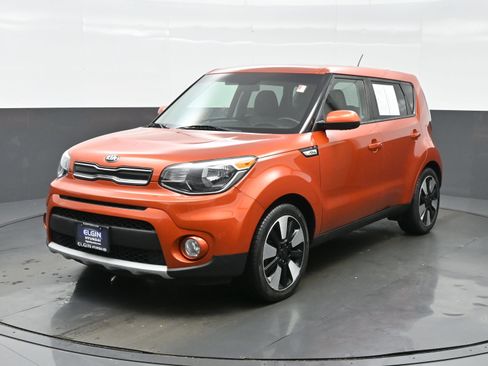 Used 2019 Kia Soul + FWD image 2