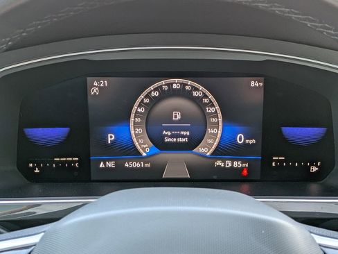 Used 2022 Volkswagen Tiguan SE R-Line image 28