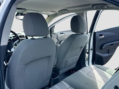 Used 2017 Chevrolet Sonic LT w/ Convenience Package image 6