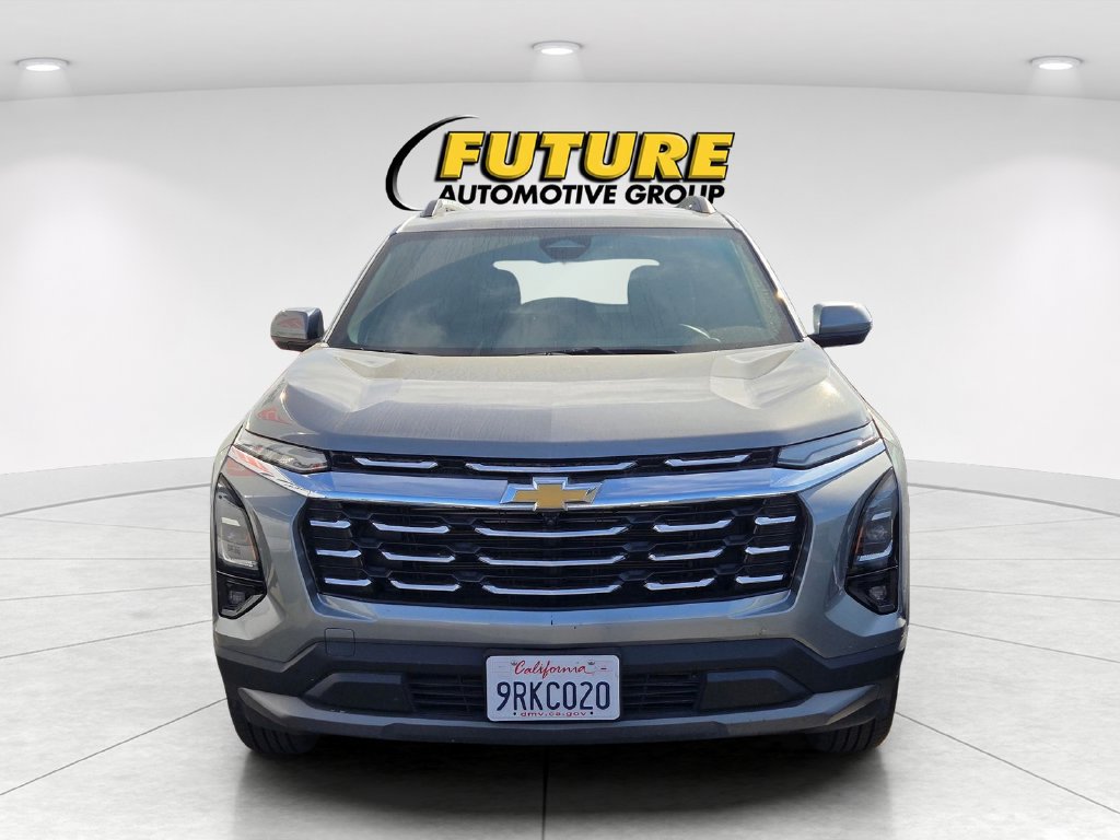 Used 2025 Chevrolet Equinox LT w/ Convenience Package II FWD image 2