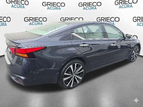 Used 2019 Nissan Altima 2.5 Platinum AWD/4WD image 7
