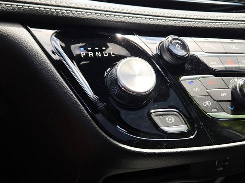 New 2027 Chrysler Pacifica Select FWD image 28