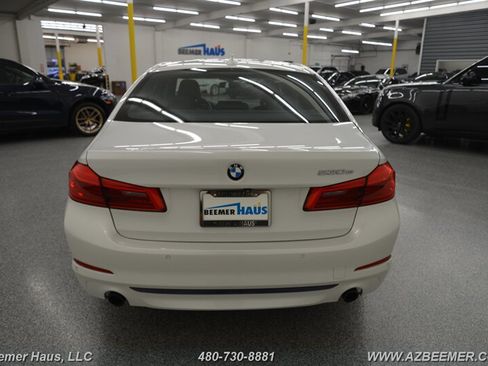 Used 2018 BMW 530e RWD image 12