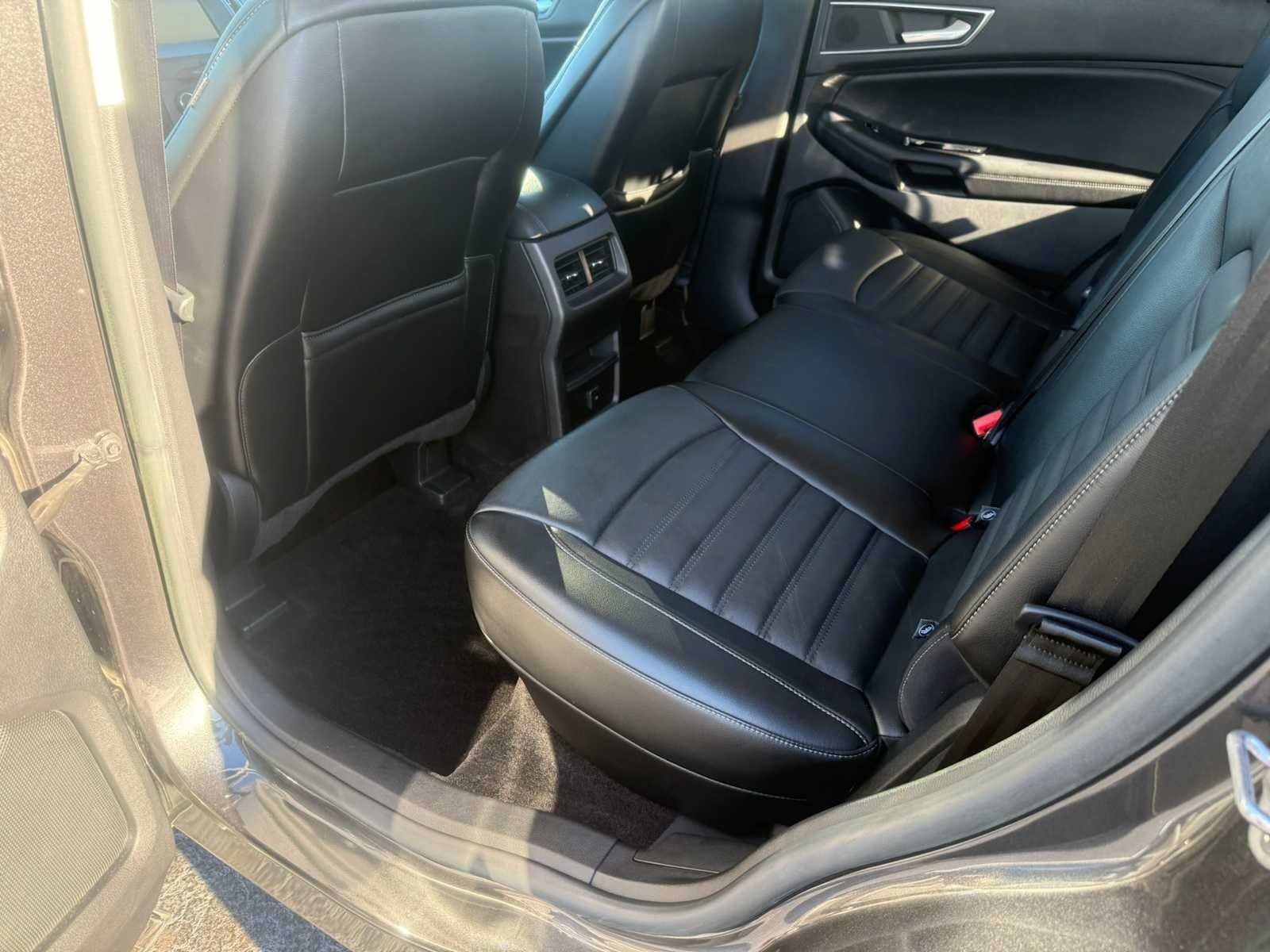 Used 2015 Ford Edge SEL w/ Equipment Group 201A FWD image 22