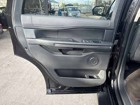 Used 2022 Ford Expedition XLT image 24