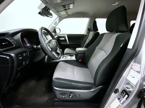 Used 2024 Toyota 4Runner SR5 image 10