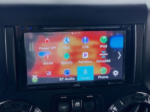 Used 2012 Jeep Wrangler Unlimited Sahara w/ Connectivity Group AWD/4WD image 13
