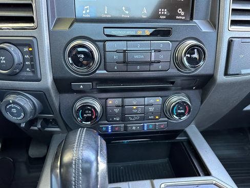 Used 2018 Ford F150 Raptor w/ Equipment Group 802A Luxury AWD/4WD image 29