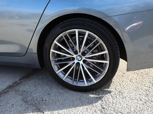 Used 2018 BMW 530i xDrive w/ Premium Package image 10