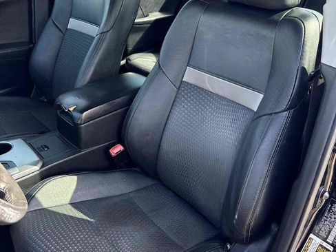 Used 2014 Toyota Camry SE FWD image 7