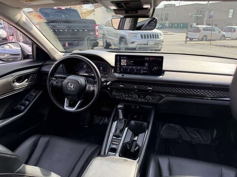 Used 2023 Honda Accord Touring image 15