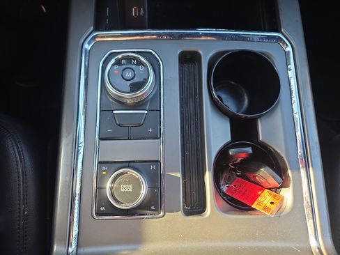 Used 2018 Ford Expedition Max XLT image 44