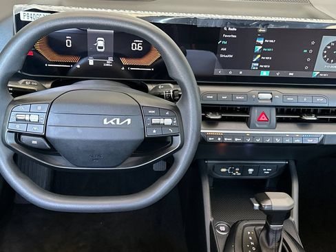 Certified 2025 Kia K4 FWD image 15