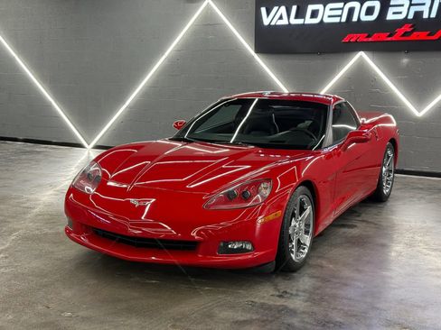 Used 2007 Chevrolet Corvette Coupe w/ Preferred Equipment Group RWD image 6