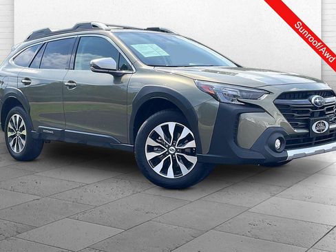 Used 2025 Subaru Outback Touring AWD/4WD image 1