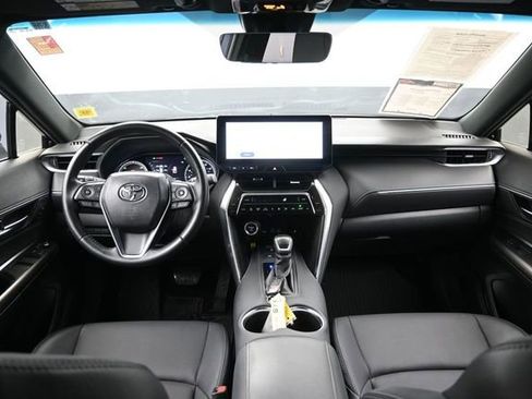 Used 2024 Toyota Venza XLE AWD/4WD image 24