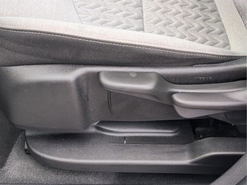 Used 2024 Chevrolet Equinox LS FWD image 14