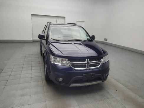 Used 2019 Dodge Journey SE FWD image 14