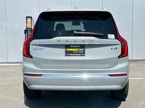 Certified 2025 Volvo XC90 B6 Core w/ Protection Package Premier image 4