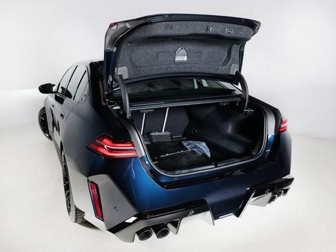 Used 2026 BMW M5 w/ Carbon Package AWD/4WD image 37