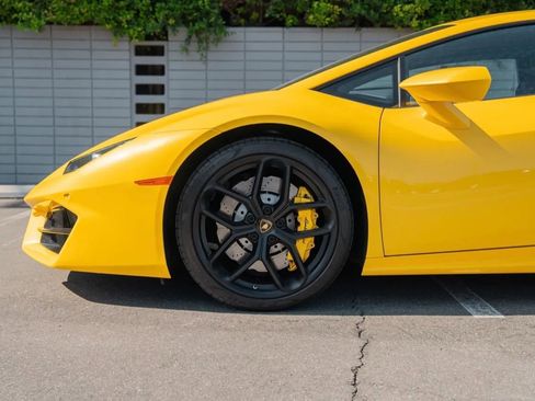 Used 2018 Lamborghini Huracan LP 580-2 RWD image 13