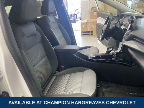 Used 2024 Chevrolet Trax LT w/ Driver Confidence Package FWD image 36