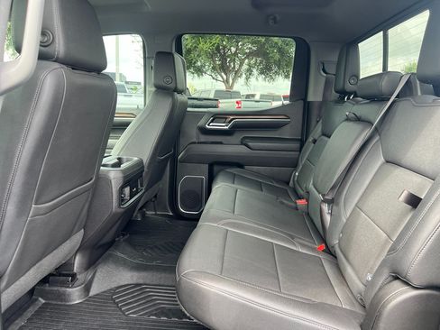 Certified 2023 Chevrolet Silverado 1500 LT Trail Boss w/ LT Trail Boss Premium Package AWD/4WD image 11
