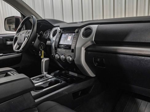 Used 2017 Toyota Tundra SR5 image 12