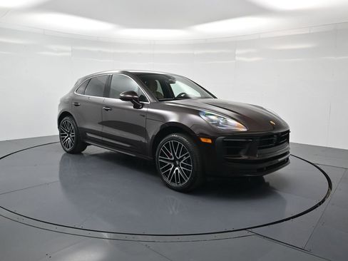 Certified 2026 Porsche Macan S AWD/4WD image 32