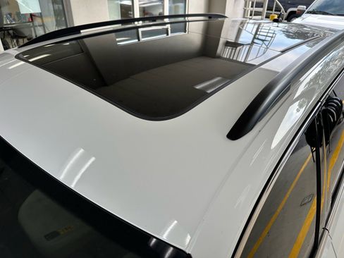 Used 2020 Volkswagen Tiguan SE image 5