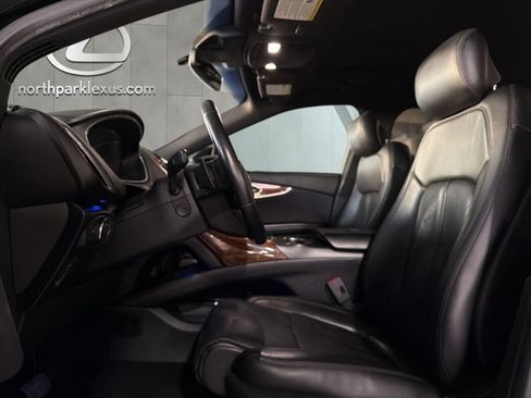 Used 2019 Lincoln Nautilus Reserve w/ Ultimate Package FWD image 9