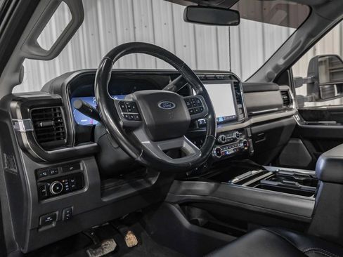 Used 2023 Ford F250 Lariat w/ Sport Appearance Package image 14